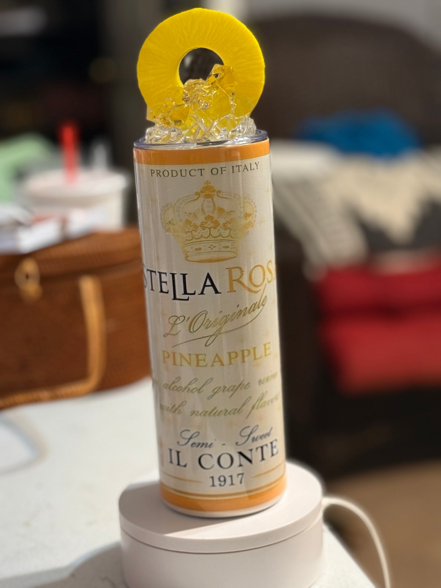 Stella Rosa Pineapple 20oz tumbler w/3D topper